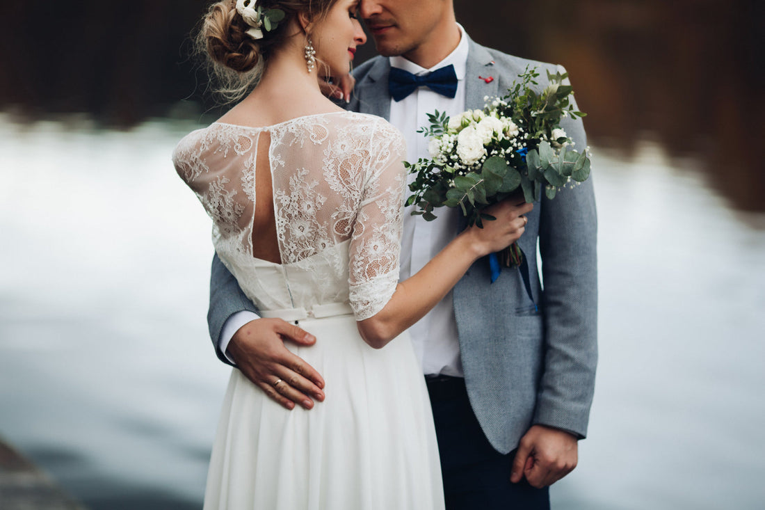 How to Temporarily and Permanently Store a Wedding Gown: Best Tips